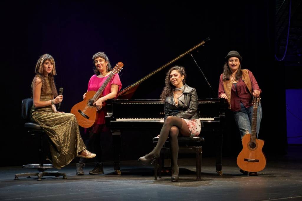 Las Voces Femeninas Se Toman El Escenario Del Teatro De Temuco En El